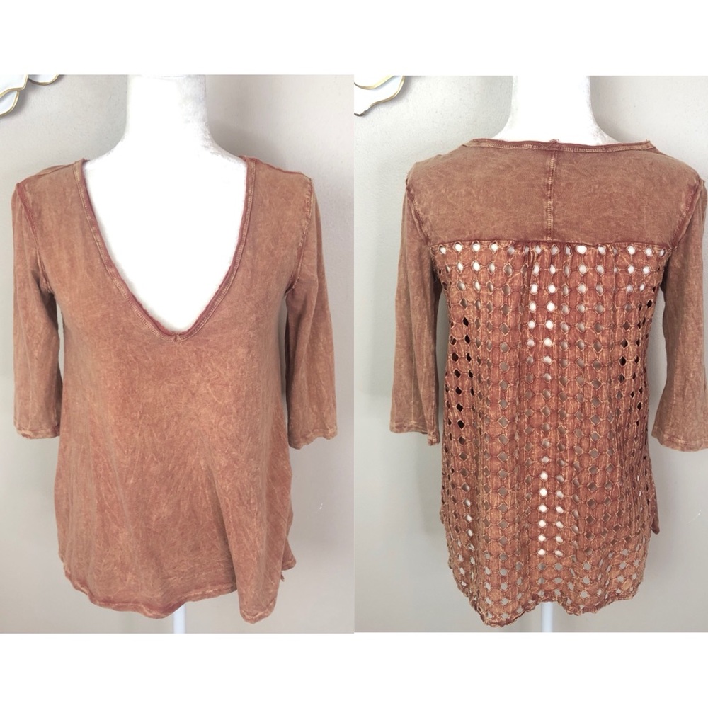 Altar’d State lattice back top 3/4 sleeves v neck